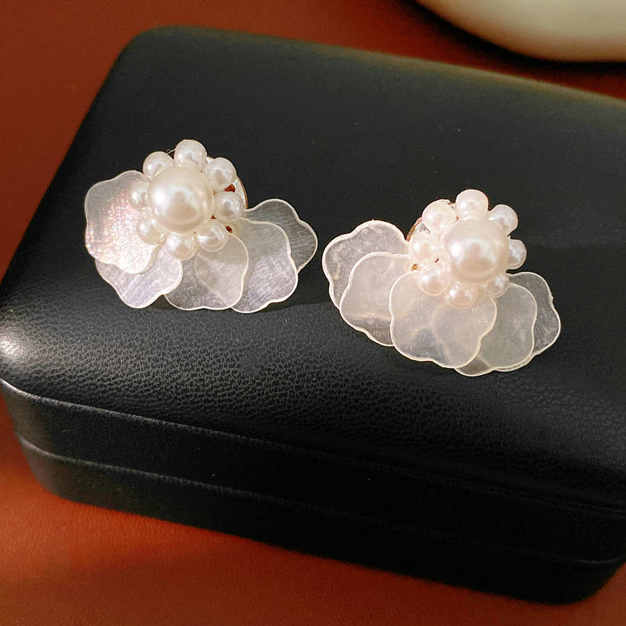 Layered Star-shaped Shell Stud - Cluster Stud Ear review and price